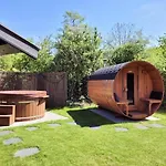 Scandinavian Wellness Met Hottub & Sauna Prázdninový dům *