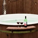 Scandinavian Wellness Met Hottub & Sauna Ewijk