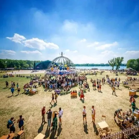 Scandinavian Wellness Met Hottub & Sauna *