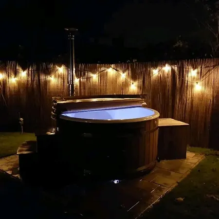 Ferienhaus Scandinavian Wellness Met Hottub & Sauna *