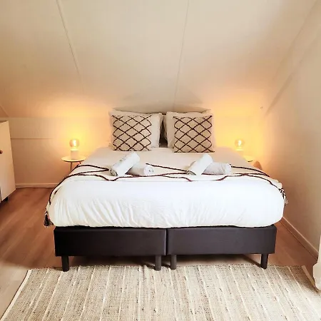 Ferienhaus Scandinavian Wellness Met Hottub & Sauna