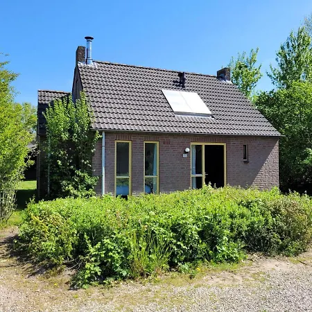 Scandinavian Wellness Met Hottub & Sauna