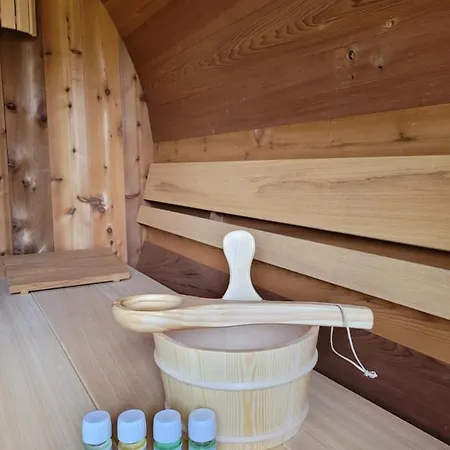 Scandinavian Wellness Met Hottub & Sauna Ferienhaus