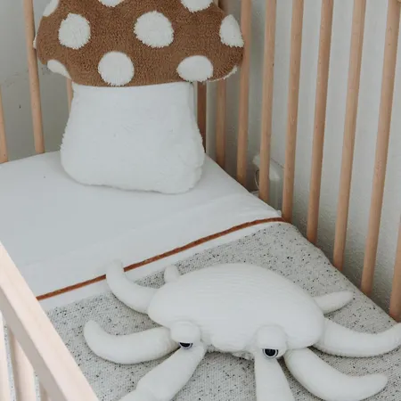 Scandinavian Wellness Met Hottub & Sauna Ewijk
