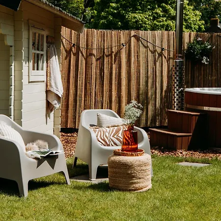 Scandinavian Wellness Met Hottub & Sauna *