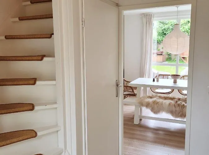 Scandinavian Wellness Met Hottub & Sauna