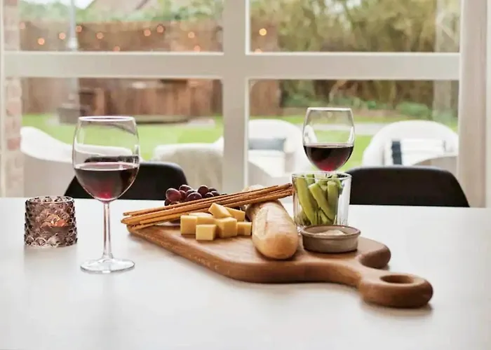 Scandinavian Wellness Met Hottub & Sauna Сasa de vacaciones