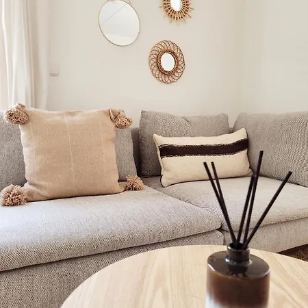 Scandinavian Wellness Met Hottub & Sauna Ferienhaus