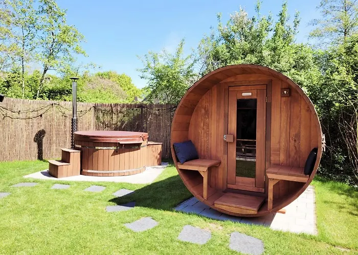 Scandinavian Wellness Met Hottub & Sauna *