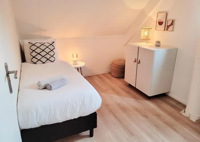 Scandinavian Wellness Met Hottub & Sauna 別荘 Ewijk